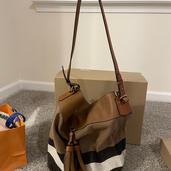 Authentic Burberry hobo bag - Picture 5 of 12